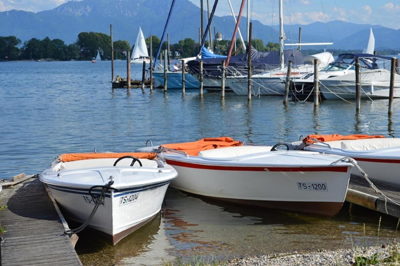 Gaestehaus Gruenaeugl Am See Gstadt am Chiemsee Exterior photo